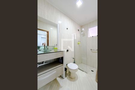 Casa à venda com 110m², 2 quartos e 2 vagasBanheiro da Suíte