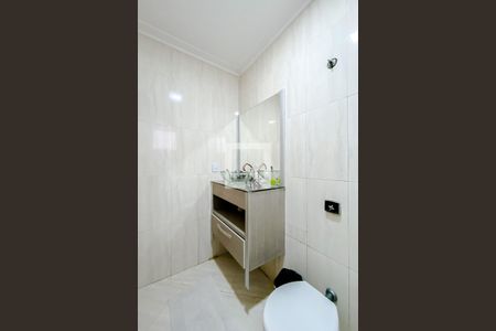 Casa à venda com 110m², 2 quartos e 2 vagasBanheiro da Suíte