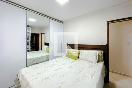 Casa à venda com 110m², 2 quartos e 2 vagasQuarto 2 - Suíte