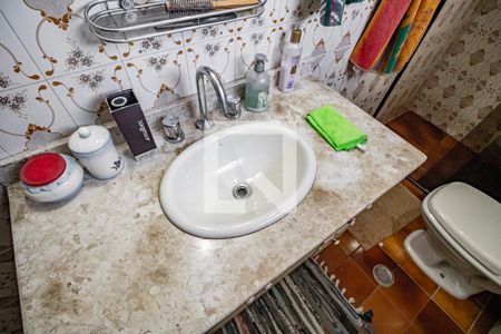 Casa à venda com 196m², 3 quartos e 3 vagasBanheiro 02 da Suíte - Torneira