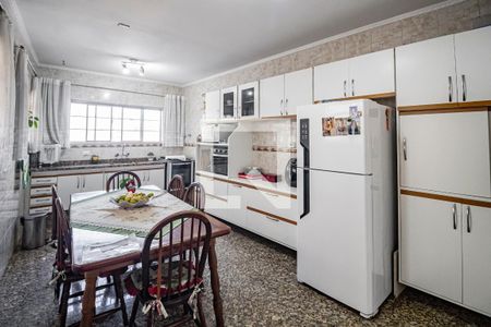 Casa à venda com 196m², 3 quartos e 3 vagasCozinha