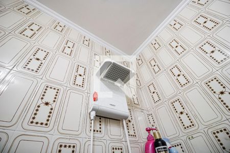 Casa à venda com 196m², 3 quartos e 3 vagasBanheiro 01 - Chuveiro