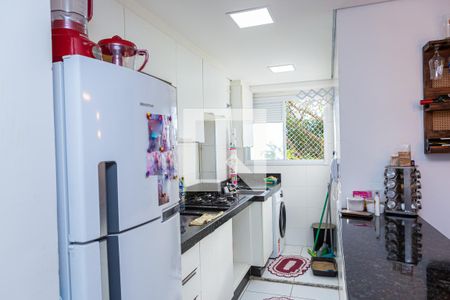 Cozinha de apartamento para alugar com 2 quartos, 41m² em Vila Penteado, São Paulo