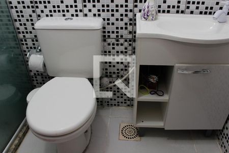 Apartamento à venda com 90m², 2 quartos e 1 vaga Apartamento à venda com 90m², 2 quartos e 1 vagaBanheiro 1