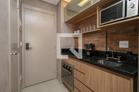 Cozinha de apartamento para alugar com 1 quarto, 20m² em Jardim das Acácias, São Paulo