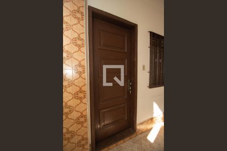 Casa para alugar com 150m², 4 quartos e 2 vagas Casa para alugar com 150m², 4 quartos e 2 vagasHall de Entrada