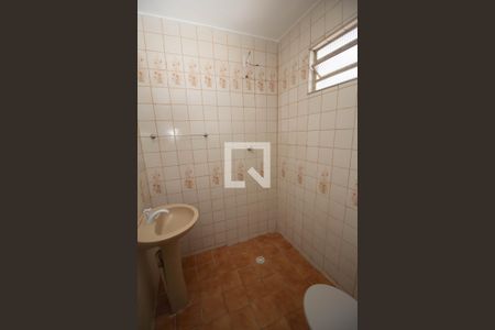 Casa para alugar com 150m², 4 quartos e 2 vagas Casa para alugar com 150m², 4 quartos e 2 vagasBanheiro