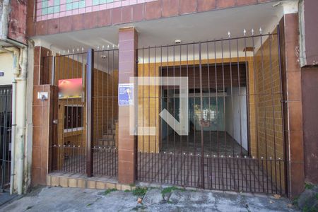 Casa para alugar com 150m², 4 quartos e 2 vagas Casa para alugar com 150m², 4 quartos e 2 vagasFachada