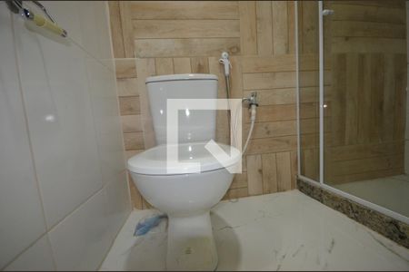 Casa à venda com 80m², 2 quartos e sem vagaBanheiro social