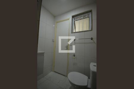 Casa à venda com 80m², 2 quartos e sem vagaBanheiro social