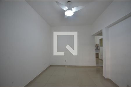 Sala de casa à venda com 2 quartos, 80m² em Vista Alegre, Rio de Janeiro