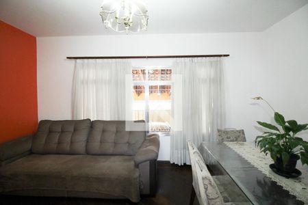 Casa à venda com 250m², 3 quartos e 4 vagasSala