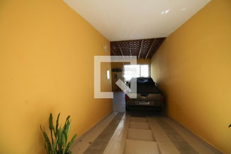 Casa à venda com 250m², 3 quartos e 4 vagasCorredor