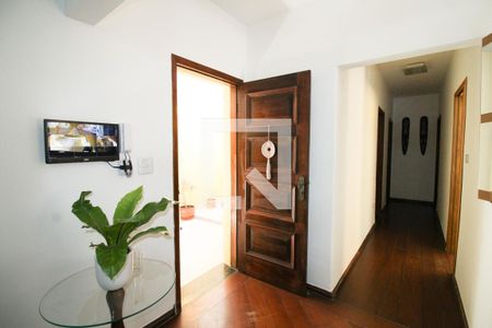 Casa à venda com 250m², 3 quartos e 4 vagasSala