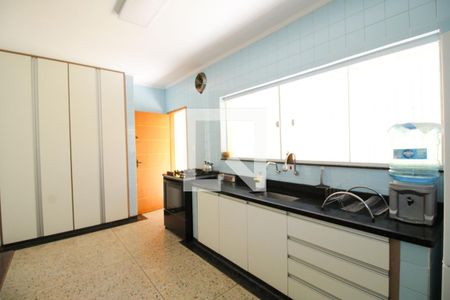 Casa à venda com 250m², 3 quartos e 4 vagasCozinha