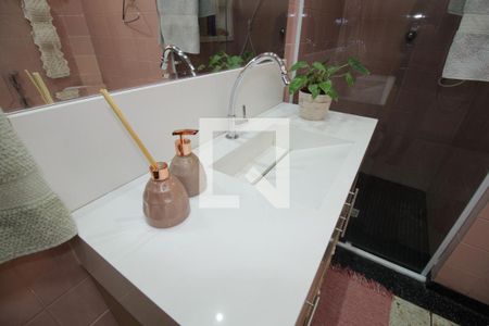 Casa à venda com 250m², 3 quartos e 4 vagasBanheiro 2