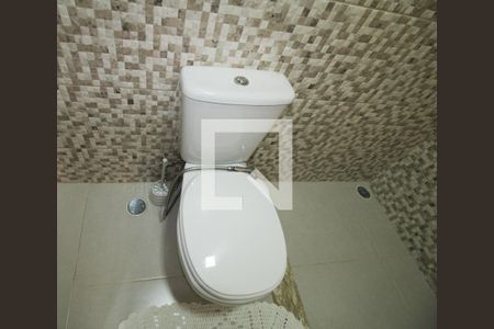 Casa à venda com 250m², 3 quartos e 4 vagasBanheiro do Quarto 1