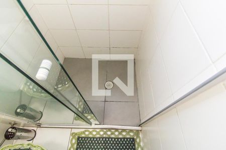 Apartamento à venda com 52m², 2 quartos e 1 vagaDetalhe do banheiro