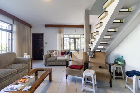 Sala de casa para alugar com 3 quartos, 160m² em Vila Santo Estefano, São Paulo