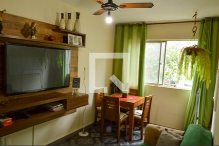 Sala de apartamento para alugar com 2 quartos, 50m² em Pechincha, Rio de Janeiro