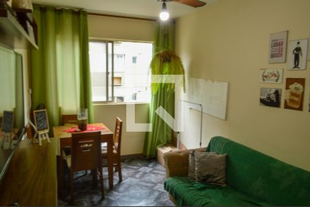 Sala  de apartamento à venda com 2 quartos, 50m² em Pechincha, Rio de Janeiro
