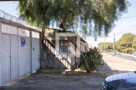 Casa à venda com 250m², 6 quartos e 6 vagasVia