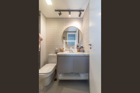 Banheiro Social de apartamento para alugar com 2 quartos, 70m² em Vila Cordeiro, São Paulo