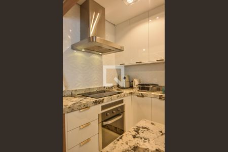 Apartamento para alugar com 73m², 2 quartos e 2 vagasCozinha