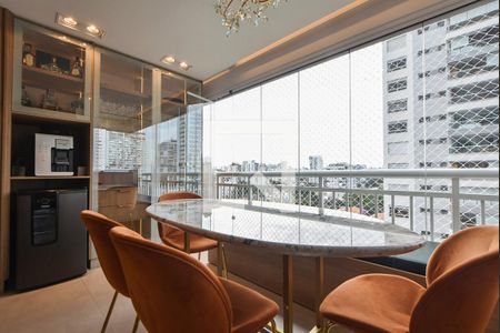 Apartamento para alugar com 73m², 2 quartos e 2 vagasVaranda