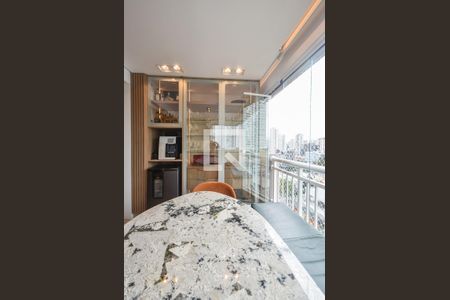 Apartamento para alugar com 73m², 2 quartos e 2 vagasVaranda
