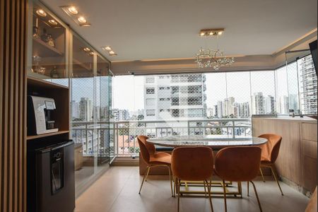 Apartamento para alugar com 73m², 2 quartos e 2 vagasVaranda
