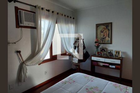 Casa à venda com 430m², 4 quartos e 4 vagas Casa à venda com 430m², 4 quartos e 4 vagasSuíte 1