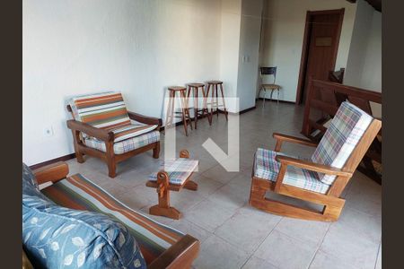 Casa à venda com 430m², 4 quartos e 4 vagas Casa à venda com 430m², 4 quartos e 4 vagasSala de Estar 3