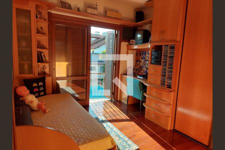 Casa à venda com 430m², 4 quartos e 4 vagas Casa à venda com 430m², 4 quartos e 4 vagasQuarto 3