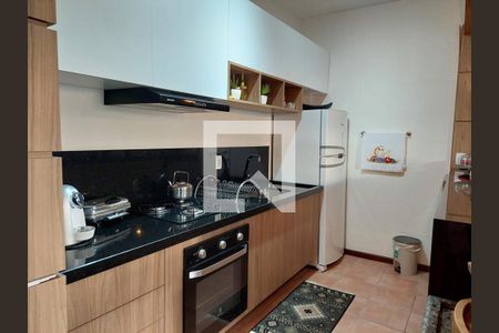 Casa à venda com 430m², 4 quartos e 4 vagas Casa à venda com 430m², 4 quartos e 4 vagasCozinha 2