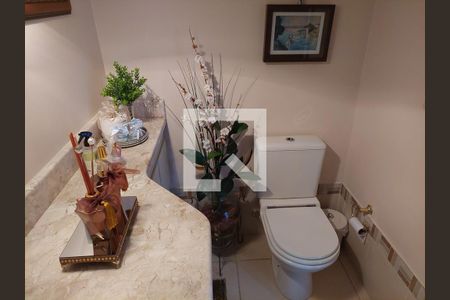 Casa à venda com 430m², 4 quartos e 4 vagas Casa à venda com 430m², 4 quartos e 4 vagasLavabo