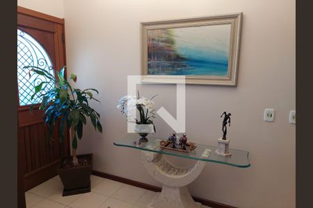 Casa à venda com 430m², 4 quartos e 4 vagas Casa à venda com 430m², 4 quartos e 4 vagasHall de entrada