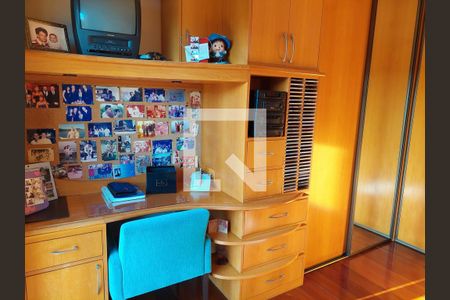 Casa à venda com 430m², 4 quartos e 4 vagas Casa à venda com 430m², 4 quartos e 4 vagasQuarto 3