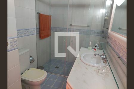 Casa à venda com 430m², 4 quartos e 4 vagas Casa à venda com 430m², 4 quartos e 4 vagasBanheiro Social 1