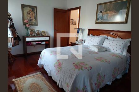 Casa à venda com 430m², 4 quartos e 4 vagas Casa à venda com 430m², 4 quartos e 4 vagasSuíte 1