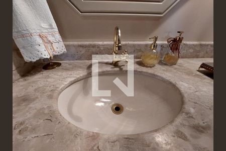 Casa à venda com 430m², 4 quartos e 4 vagas Casa à venda com 430m², 4 quartos e 4 vagasLavabo