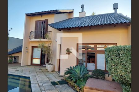 Casa à venda com 430m², 4 quartos e 4 vagas Casa à venda com 430m², 4 quartos e 4 vagasÁrea externa