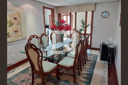 Sala de Jantar de casa à venda com 4 quartos, 430m² em Campo Novo, Porto Alegre
