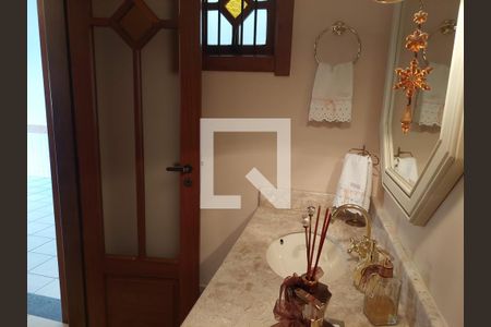 Casa à venda com 430m², 4 quartos e 4 vagas Casa à venda com 430m², 4 quartos e 4 vagasLavabo