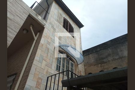 Casa à venda com 108m², 2 quartos e 2 vagasFachada