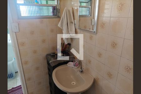 Casa à venda com 108m², 2 quartos e 2 vagasBanheiro 02