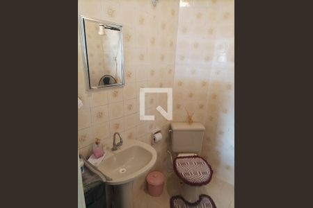 Casa à venda com 108m², 2 quartos e 2 vagasBanheiro 02