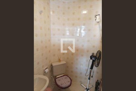 Casa à venda com 108m², 2 quartos e 2 vagasBanheiro 02