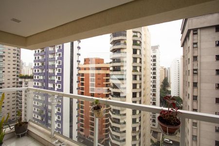 Varanda de apartamento à venda com 3 quartos, 145m² em Moema, São Paulo
