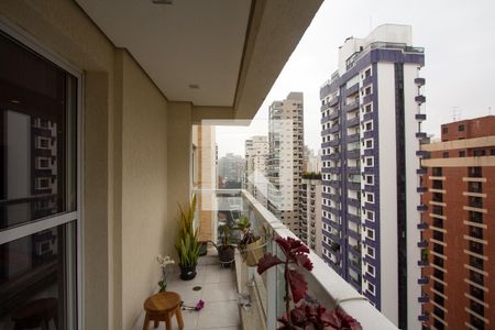 Varanda de apartamento à venda com 3 quartos, 145m² em Moema, São Paulo